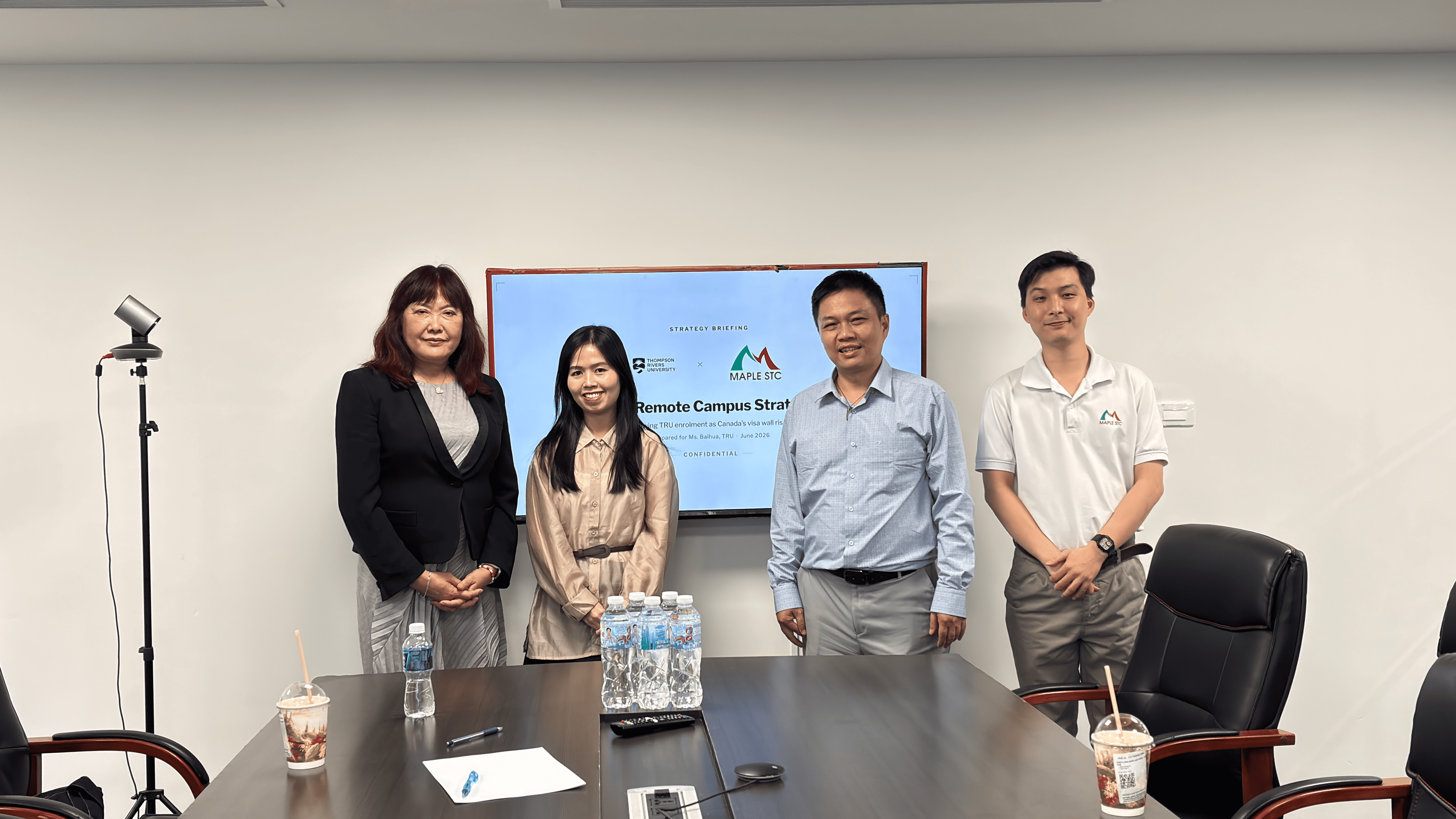 ĐẠI HỌC THOMPSON RIVERS (TRU) & HỌC VIỆN MAPLESTC TRAO ĐỔI CƠ HỘI HỢP TÁC TRIỂN KHAI CHƯƠNG TRÌNH OPEN LEARNING TẠI VIỆT NAM